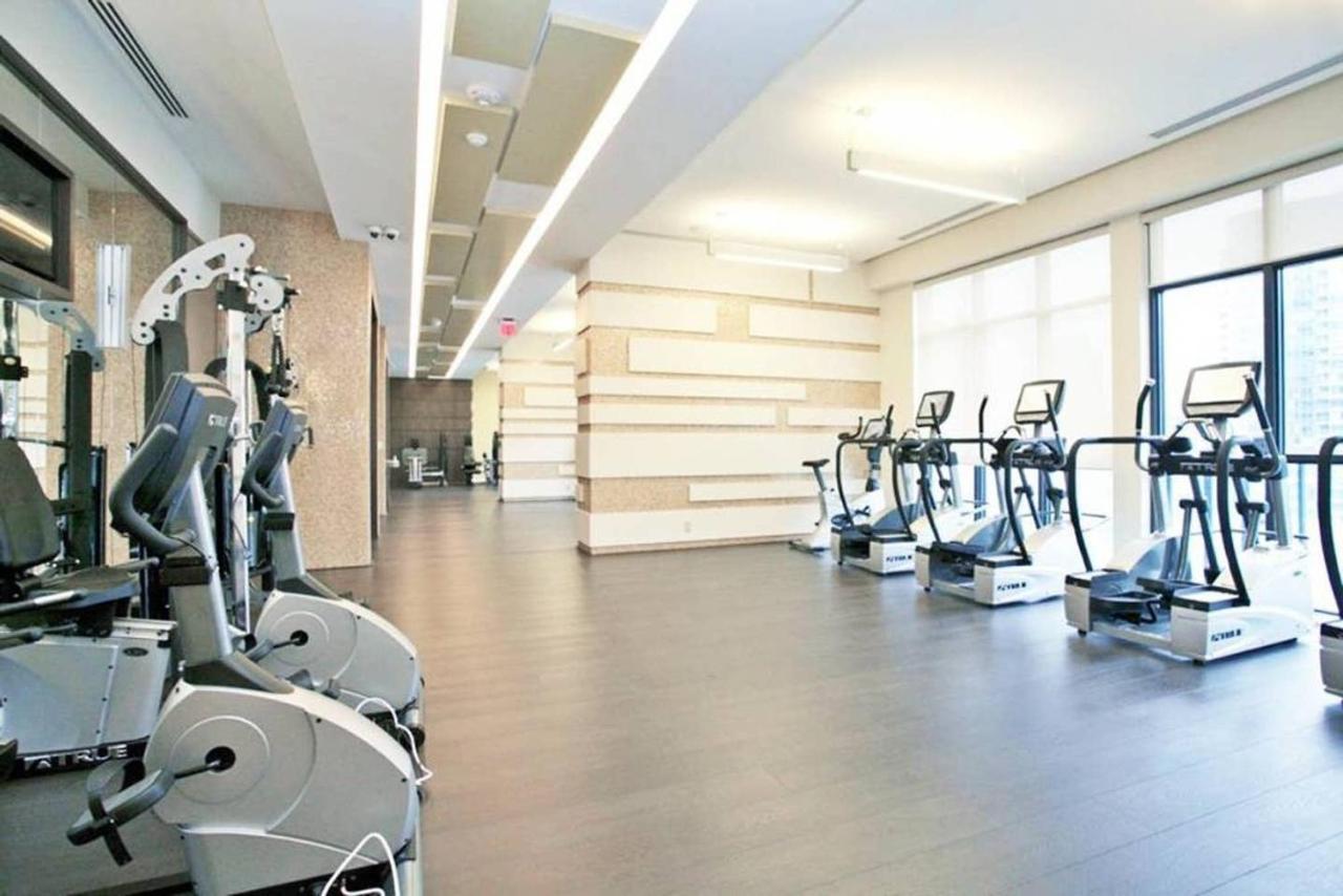 Stunning Views Of Downtown - Luxury High Rise With King Bed! Toronto Exterior photo